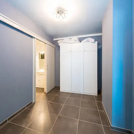 Osborne 2 Bedrooms On Floor 2 *
