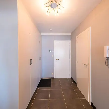 Osborne 2 Bedrooms On Floor 2 Daire